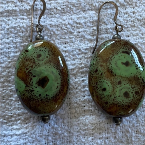 GREEN And Brown Earth Tone Tye Dyed Look Dangle Earrings - Picture 2 of 4